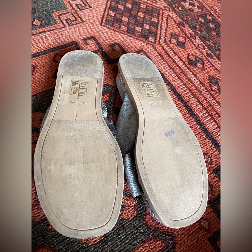 Dolce Vita Grey Slides - Picture 4 of 6